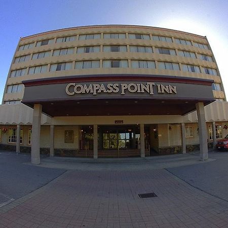 Compass Point Inn - Surrey Luaran gambar