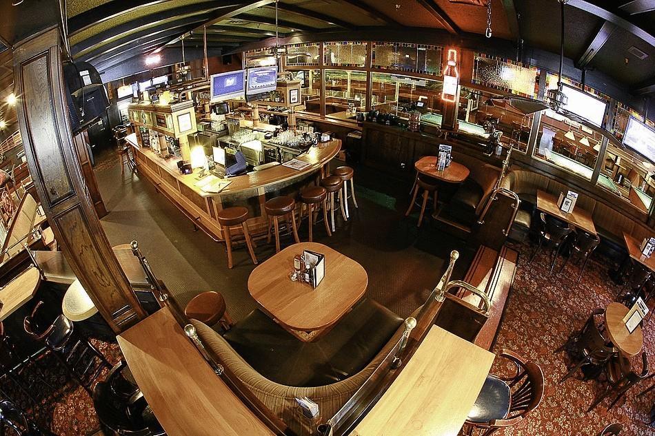 Compass Point Inn - Surrey Restoran gambar